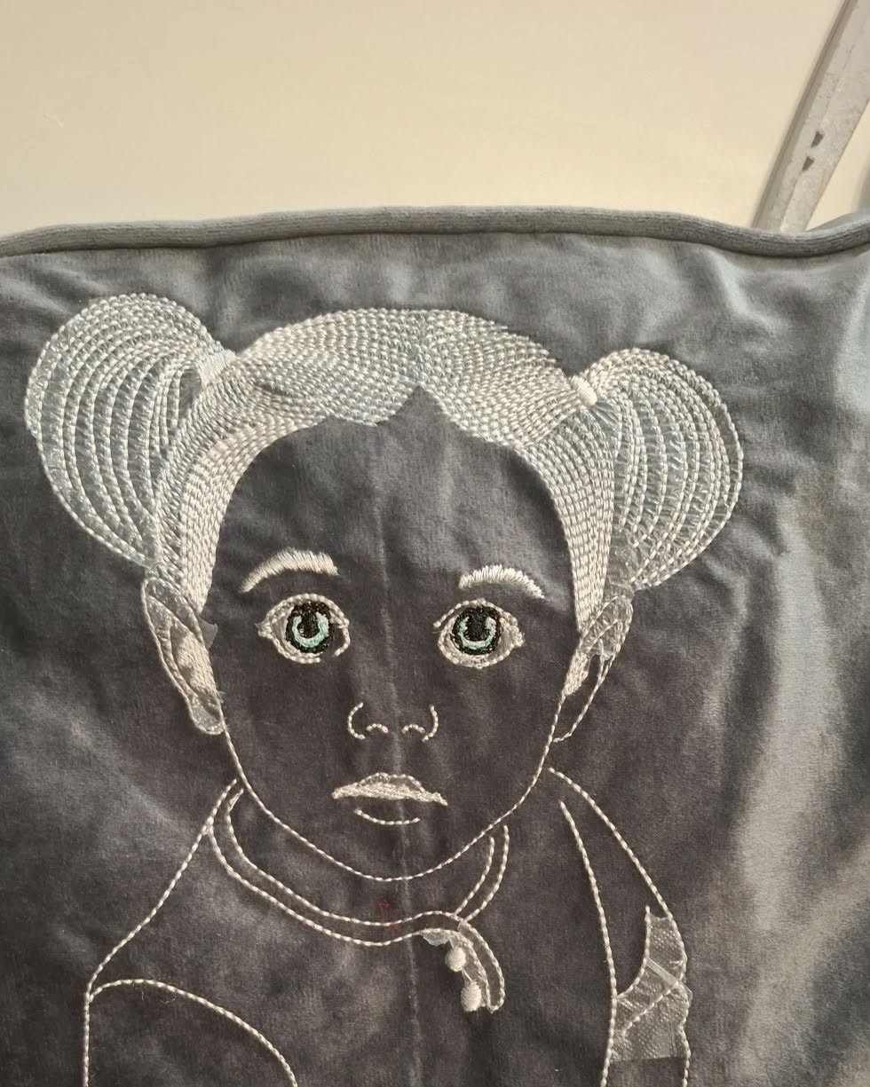 Portrait personne brodé 2